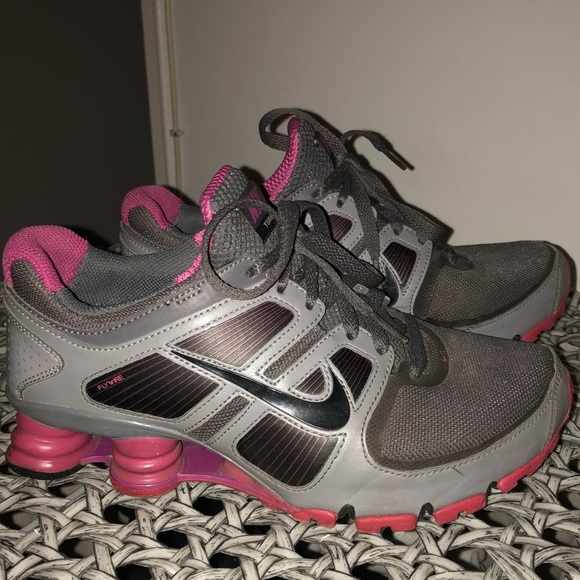 nike shox flywire